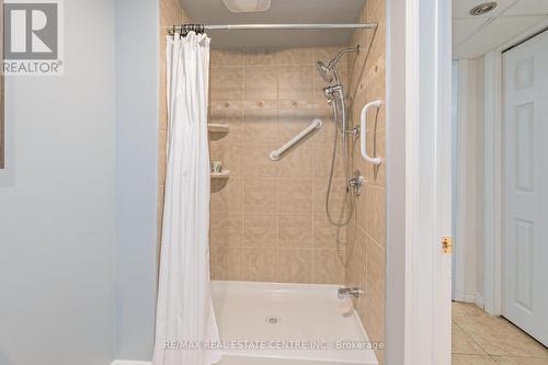 273 Laurier Avenue, Milton, ON - Indoor Photo Showing Bathroom