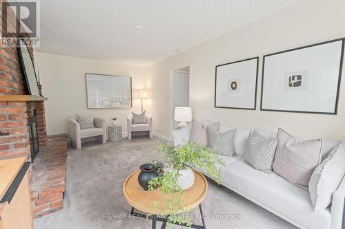 273 Laurier Avenue, Milton, ON - Indoor Photo Showing Living Room