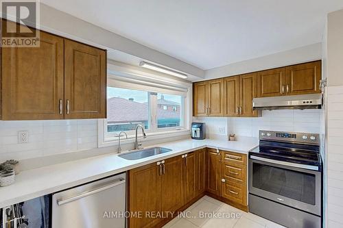 187 Epsom Downs Drive, Toronto, ON - Indoor Photo Showing Kitchen