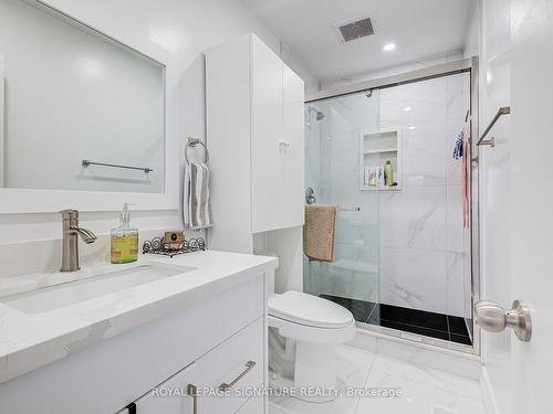 40 Arleta Ave, Toronto, ON - Indoor Photo Showing Bathroom