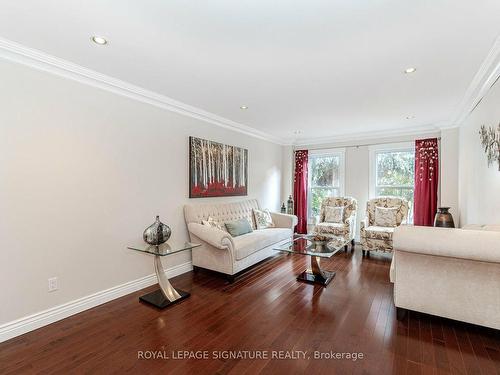 3481 Marmac Cres, Mississauga, ON - Indoor Photo Showing Living Room