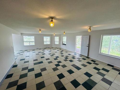 7035 Blackwell Road, Kamloops, BC - Indoor Photo Showing Other Room