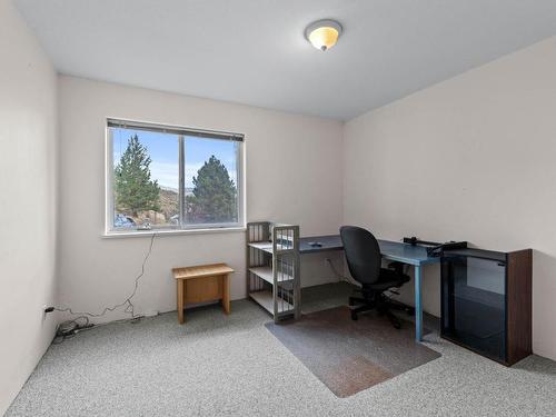 7035 Blackwell Road, Kamloops, BC - Indoor