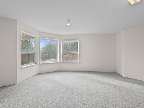 7035 Blackwell Road, Kamloops, BC - Indoor Photo Showing Other Room