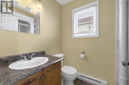 18 Coates Road, Conception Bay South, NL - Indoor Photo Showing Bathroom
