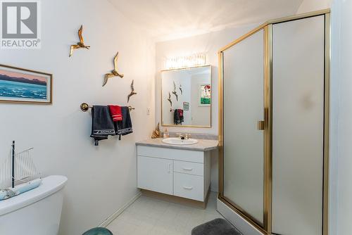 7155 St Bernadette Place, Prince George, BC - Indoor Photo Showing Bathroom
