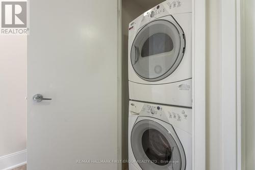 1907 - 181 Wynford Drive, Toronto, ON - Indoor Photo Showing Laundry Room