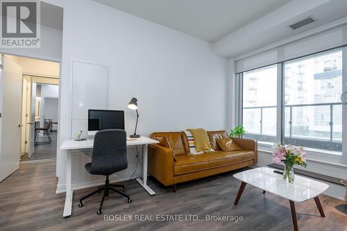 312 - 35 Tubman Avenue, Toronto, ON - Indoor Photo Showing Living Room