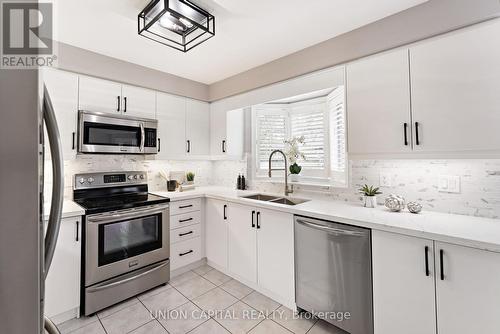 28 Darley Street, Ajax, ON - Indoor Photo Showing Kitchen With Double Sink With Upgraded Kitchen