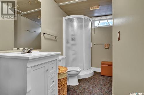 31 Hatton Crescent, Regina, SK - Indoor Photo Showing Bathroom