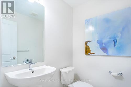 2462 Belt Lane, Oakville, ON - Indoor Photo Showing Bathroom