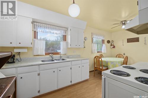12 Mile Road Acreage, Prince Albert Rm No. 461, SK - Indoor Photo Showing Kitchen With Double Sink