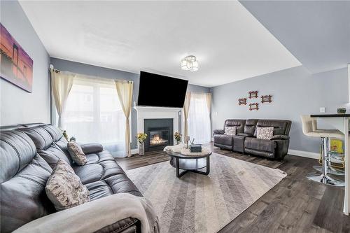 21 Blue Mountain Drive, Hannon, ON - Indoor Photo Showing Living Room With Fireplace