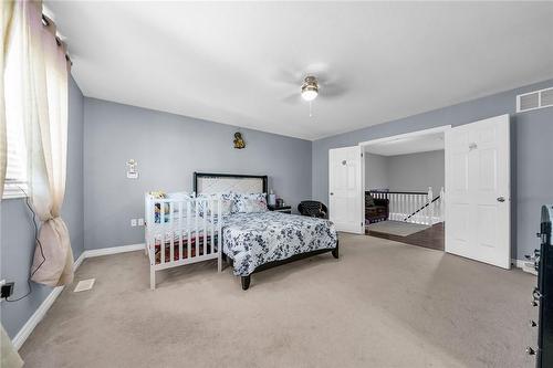 21 Blue Mountain Drive, Hannon, ON - Indoor Photo Showing Bedroom