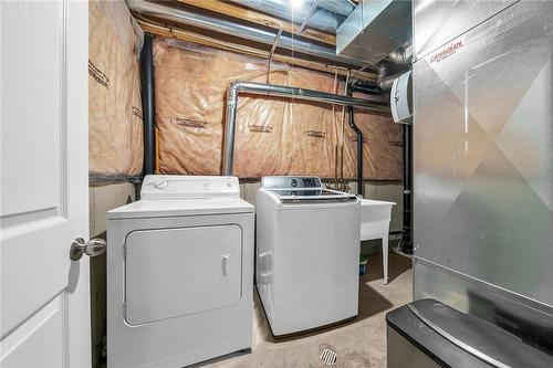 21 Blue Mountain Drive, Hannon, ON - Indoor Photo Showing Laundry Room