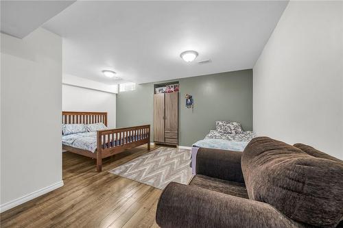 21 Blue Mountain Drive, Hannon, ON - Indoor Photo Showing Bedroom