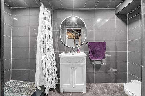 21 Blue Mountain Drive, Hannon, ON - Indoor Photo Showing Bathroom