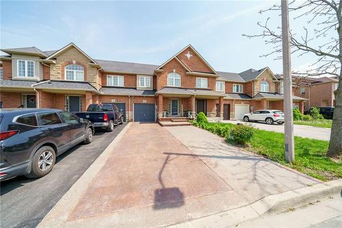 21 Blue Mountain Drive, Hannon, ON - Outdoor With Facade