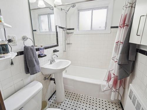 Bathroom - 2579  - 2581 Av. De La Salle, Montréal (Mercier/Hochelaga-Maisonneuve), QC - Indoor Photo Showing Bathroom
