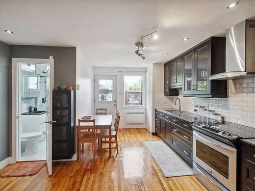 Cuisine - 2579  - 2581 Av. De La Salle, Montréal (Mercier/Hochelaga-Maisonneuve), QC - Indoor Photo Showing Kitchen With Upgraded Kitchen