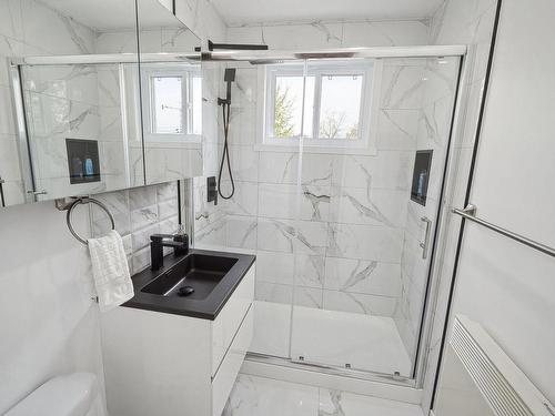 Salle de bains - 2579  - 2581 Av. De La Salle, Montréal (Mercier/Hochelaga-Maisonneuve), QC - Indoor Photo Showing Bathroom