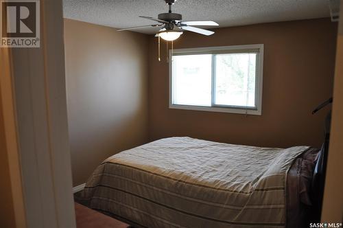 306 208 Saskatchewan Crescent E, Saskatoon, SK - Indoor Photo Showing Bedroom