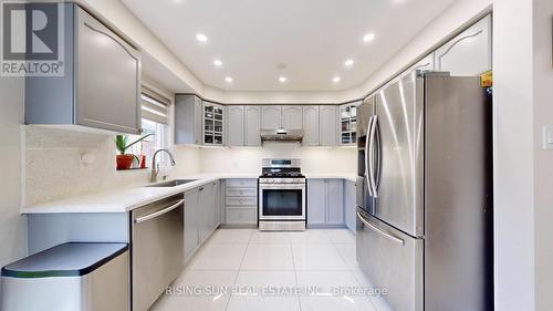 42 Dunure Crescent, Brampton, ON - Indoor Photo Showing Kitchen With Upgraded Kitchen