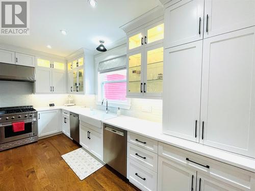 30 Edgewater Lane, Torbay, NL - Indoor Photo Showing Kitchen