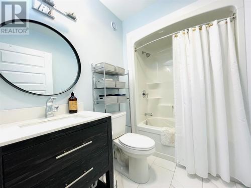 30 Edgewater Lane, Torbay, NL - Indoor Photo Showing Bathroom