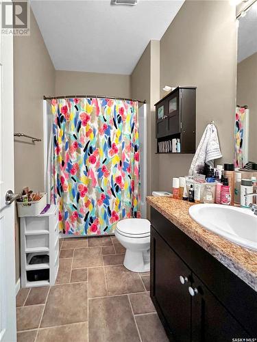 5 201 Ruckle Road, Carlyle, SK - Indoor Photo Showing Bathroom