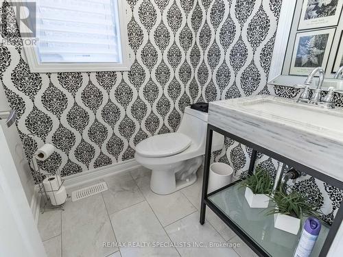 42 Gibbs Road, Brampton, ON - Indoor Photo Showing Bathroom