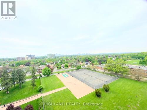 1005 - 1333 Bloor Street, Mississauga, ON - Outdoor With View
