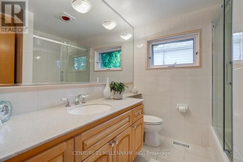 183 Mcmurchy Avenue S, Brampton, ON - Indoor Photo Showing Bathroom