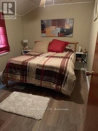 166 Bayview Avenue, Blue Mountains, ON - Indoor Photo Showing Bedroom