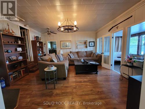 82 Canal Road, Trent Hills (Campbellford), ON - Indoor Photo Showing Living Room