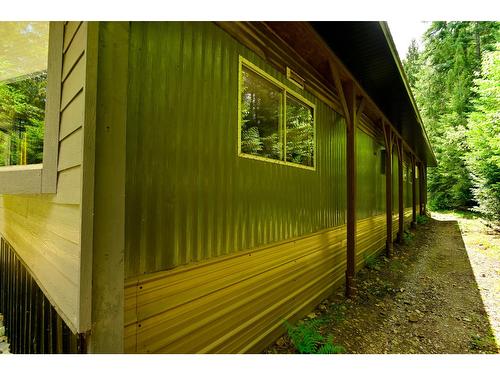 8114 Highway 6, Salmo, BC - Outdoor