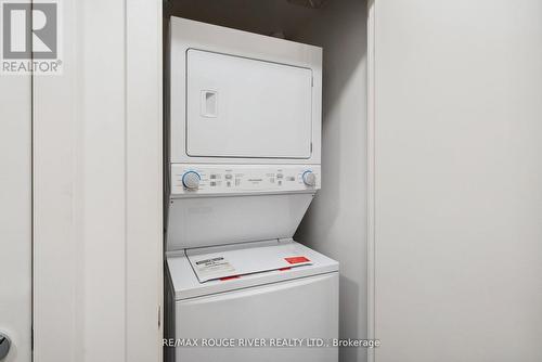 301 - 35 Mercer Street, Toronto, ON - Indoor Photo Showing Laundry Room