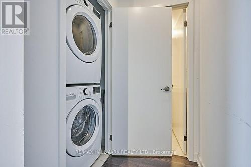 1108 - 20 Tubman Avenue, Toronto, ON - Indoor Photo Showing Laundry Room
