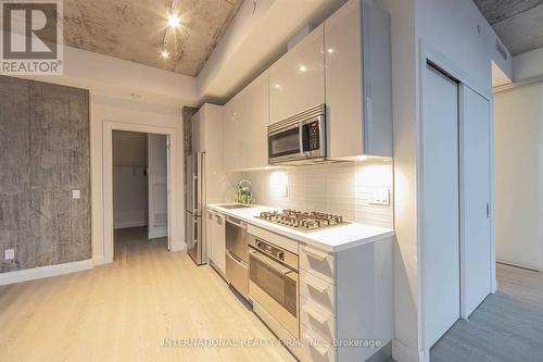 3801 - 224 King Street W, Toronto, ON - Indoor Photo Showing Kitchen With Upgraded Kitchen