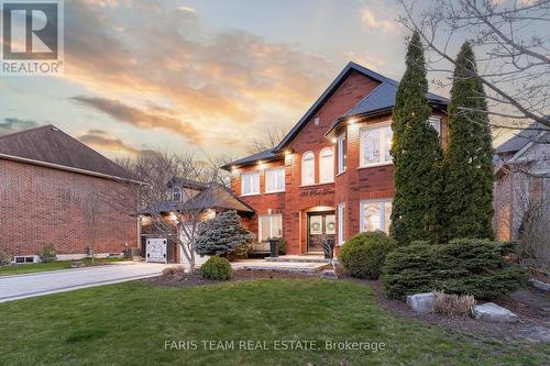 136 Park Drive, Whitchurch-Stouffville, ON - Outdoor