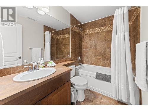 654 Cook Road Unit# 432, Kelowna, BC - Indoor Photo Showing Bathroom