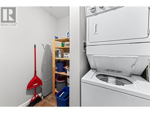 654 Cook Road Unit# 432, Kelowna, BC - Indoor Photo Showing Laundry Room