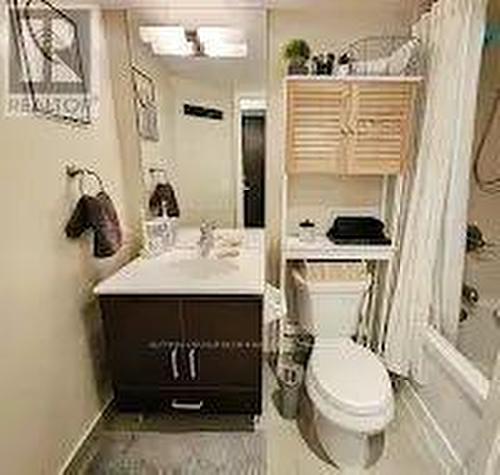 1407 - 215 Sherway Garden Road E, Toronto, ON - Indoor Photo Showing Bathroom