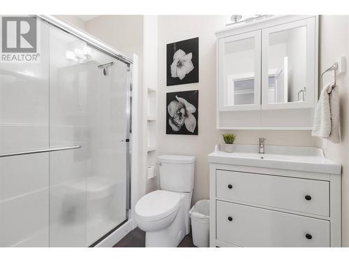 6421 Eagle Bay Road Unit# 58, Eagle Bay, BC - Indoor Photo Showing Bathroom