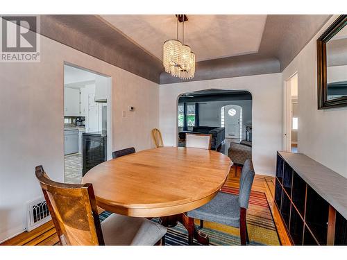 2208 32 Street, Vernon, BC - Indoor Photo Showing Dining Room
