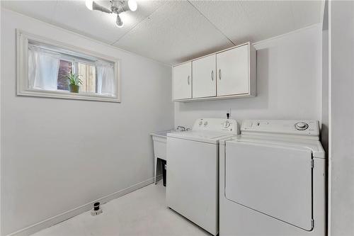 92 East 43Rd Street, Hamilton, ON - Indoor Photo Showing Laundry Room