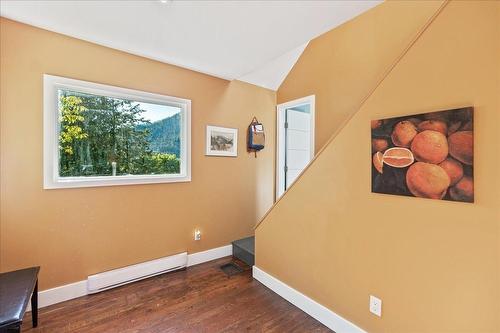 238 High Street, Nelson, BC - Indoor Photo Showing Other Room
