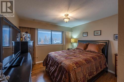 18 Heather Place, Osoyoos, BC - Indoor Photo Showing Bedroom