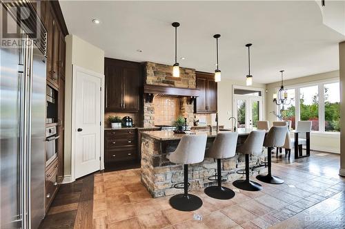 5844 Longhearth Way, Manotick, ON - Indoor Photo Showing Kitchen With Upgraded Kitchen