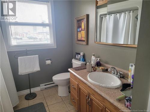 275 Notre Dame, Bathurst, NB - Indoor Photo Showing Bathroom